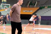 DB电子官网体能拉练17折？杨鸣：季后赛的比赛 拼的就是这个