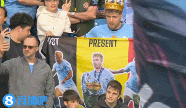DG视讯官网平台致敬蓝月传奇！曼城赛前看台Tifo：King Kev！